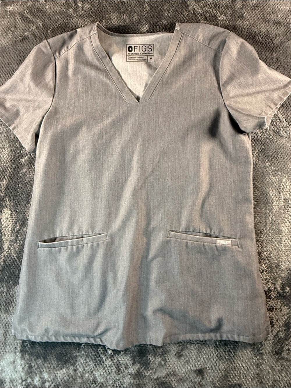 Figs scrub top